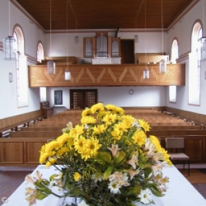 Erlöserkirche Altar von Hinten